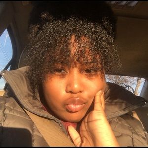 Meet your Posher, Jocelyn